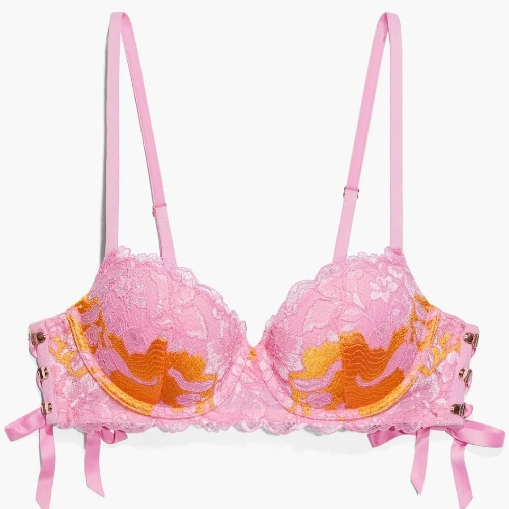 NIP Lace'd Up Padded Low Balconette Bra Lilac Pink Make Me Blush Two Tone Lace